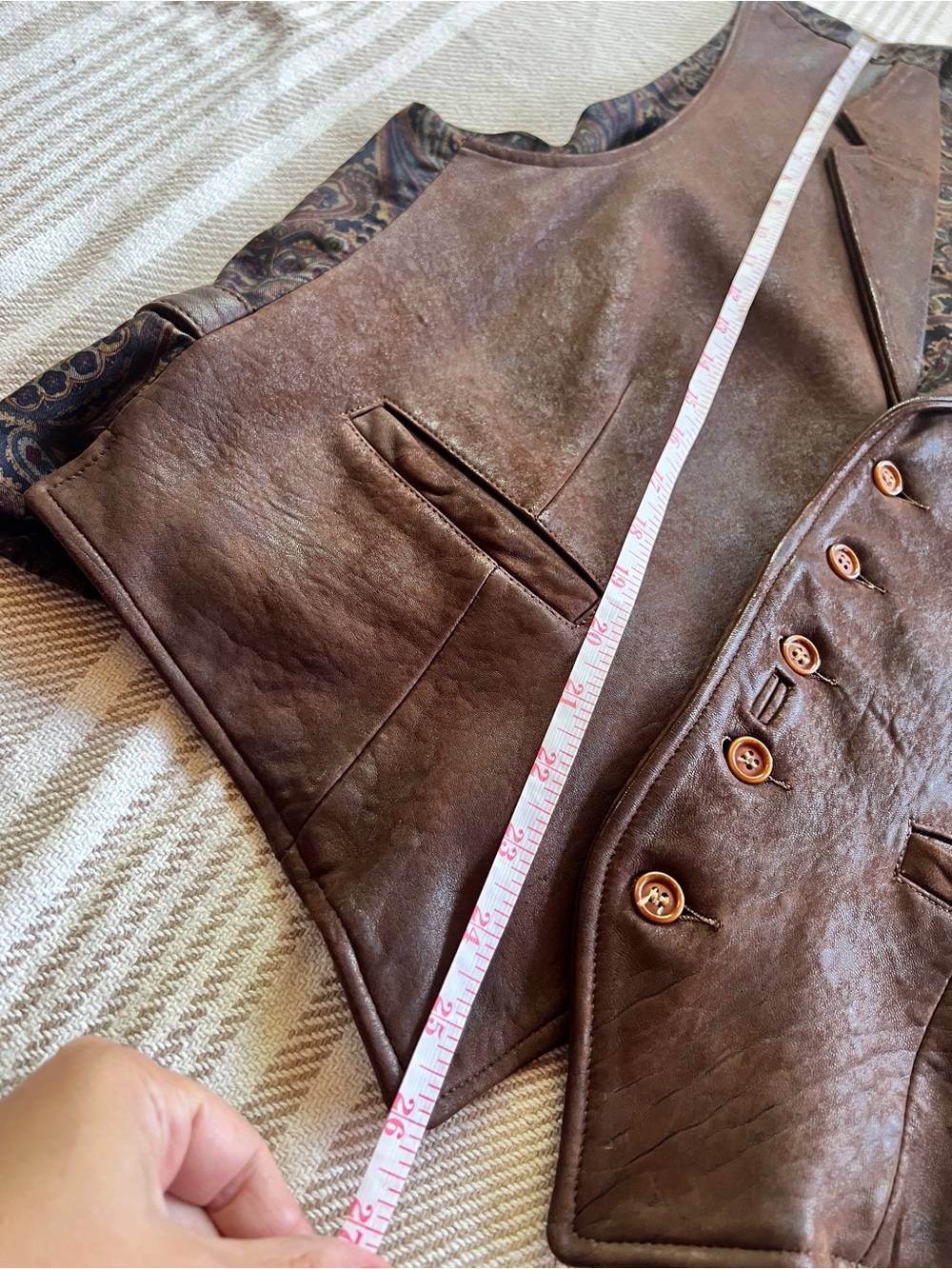 The J Peterman Company Brown Leather Men's Vest Large - paisley back western - Picture 5 of 5